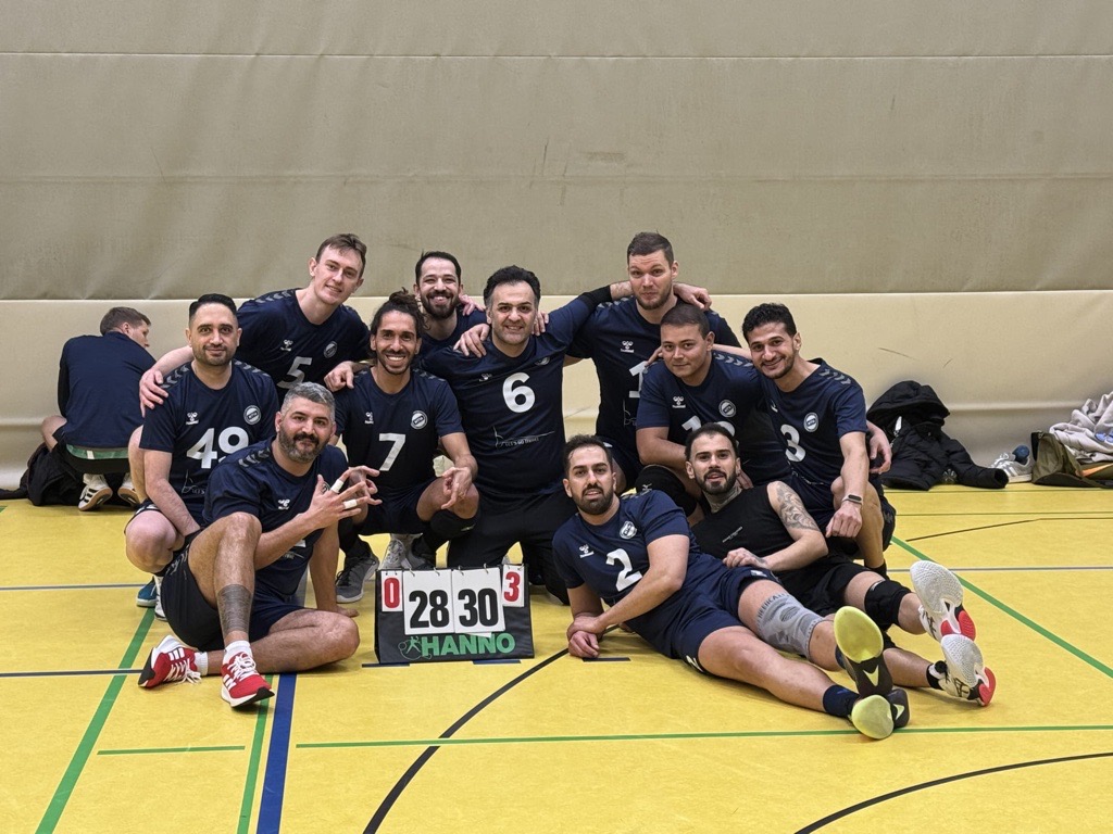 Unsere neue Volleyball Herrenmannschaft startet in der Bezirksklasse durch & belegt derzeit Platz 1 !